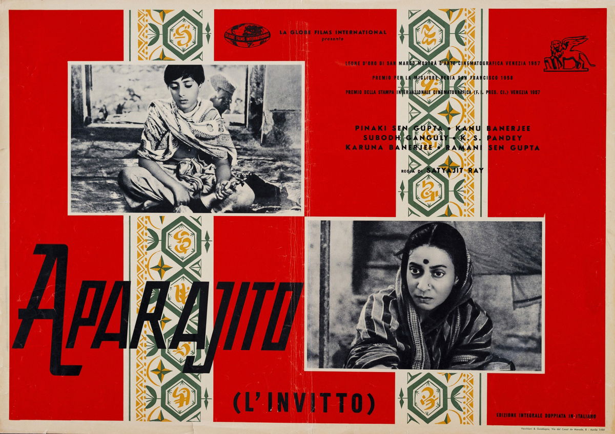 Aparajito - Fotobusta 1