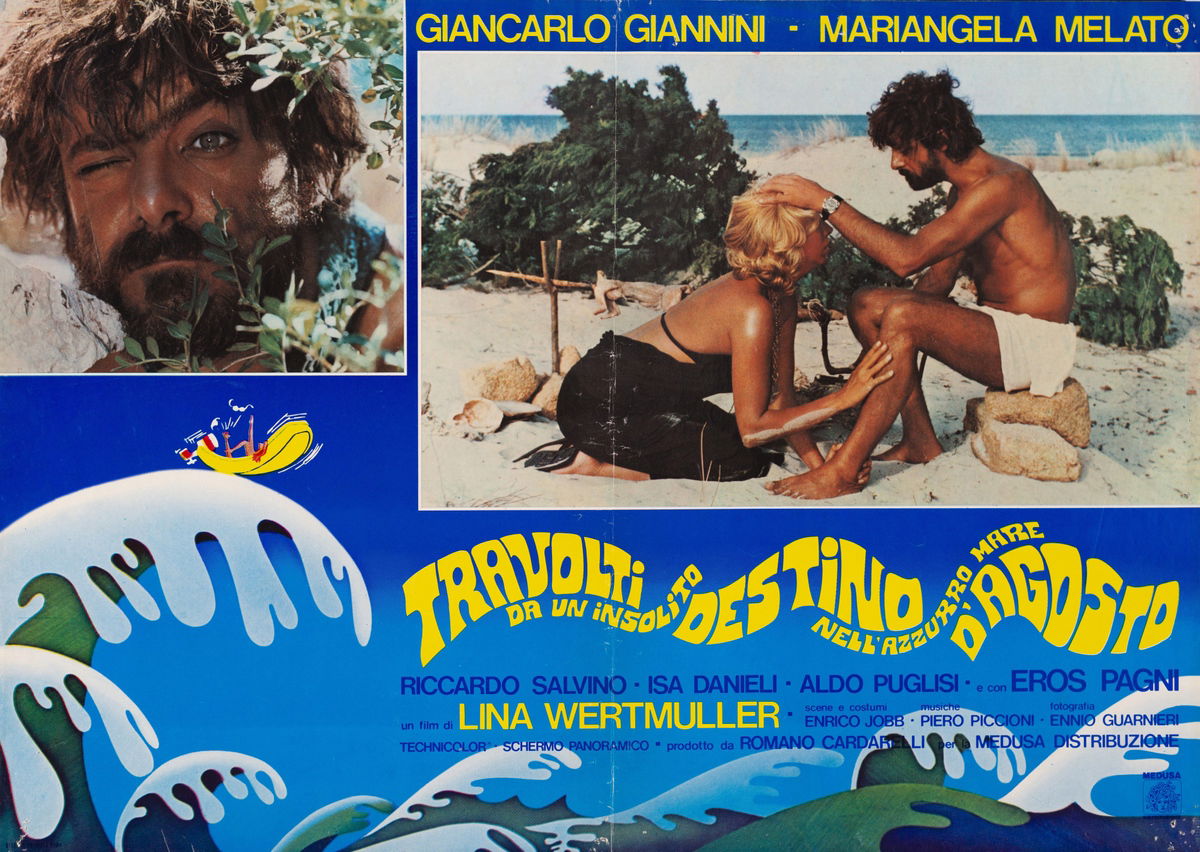 Travolti da un insolito destino nell'azzurro mare d'agosto - Fotobusta 1