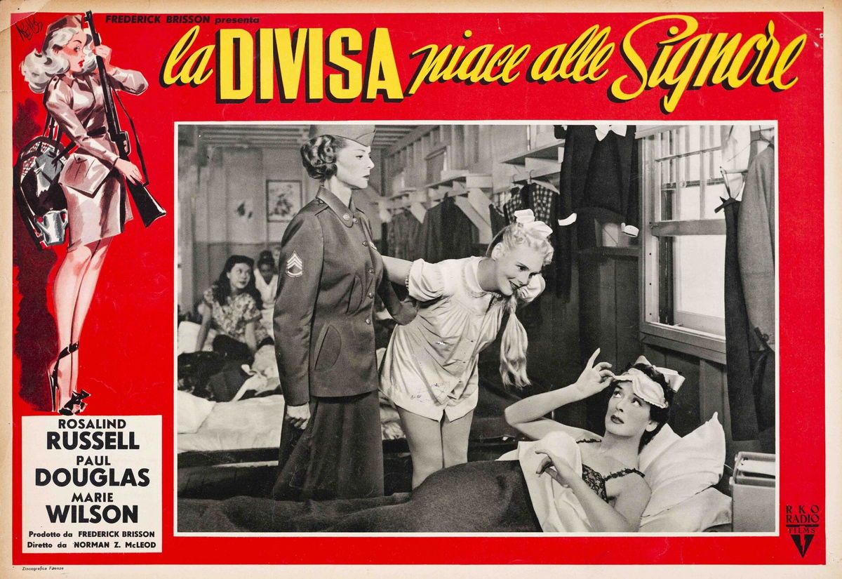 Never Wave at a WAC - Fotobusta 1