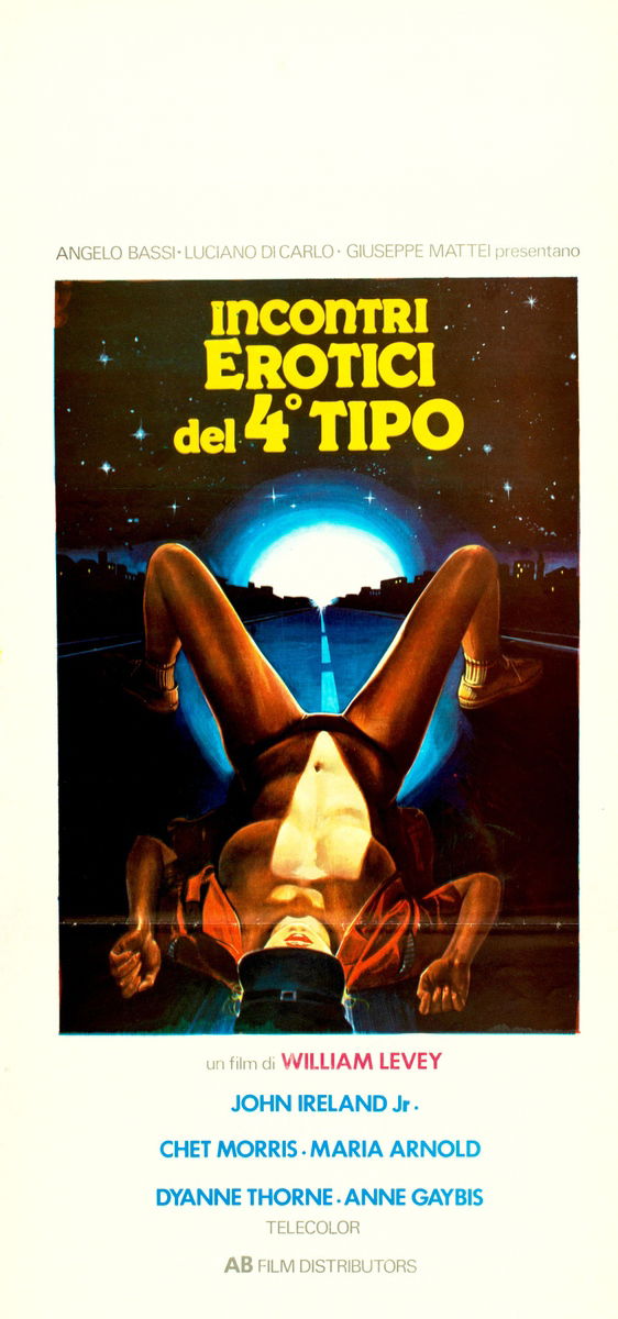 Incontri erotici del 4° tipo - Lobby Card 1