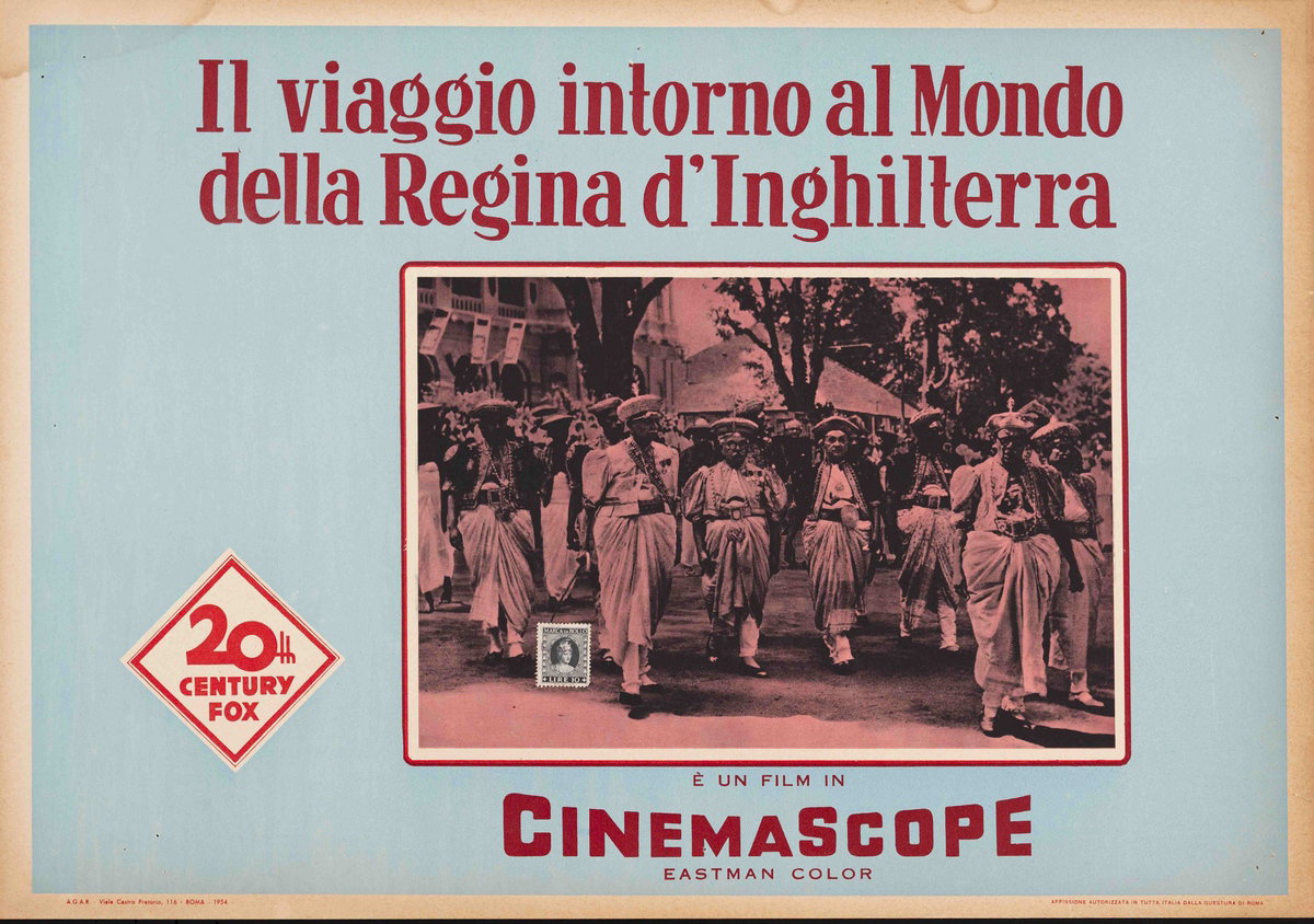 Lobby Card 5 for the film Il viaggio intorno al mondo della Regina d'Inghilterra (1954)