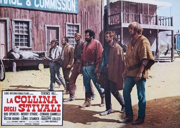 Fotobusta 13 per il film La collina degli stivali (1969)